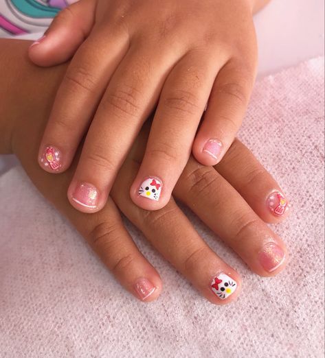 Kids Nails Cute Simple Short, Kids French Tip Nails, Kid Manicure Ideas, Nail Art Kids Girl, Toddler Nail Ideas, Toddler Nails Designs Kids, Toddler Nail Designs, Kids Gel Nails, Nails For Little Kids