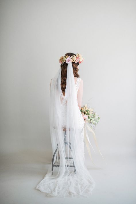 Draped Veil, Drape Veil, Boho Wedding Veil, Koozie Wedding Favors, Boho Veils, Draping Wedding, Wedding Dress Bustle, Veil Styles, Veil Accessories