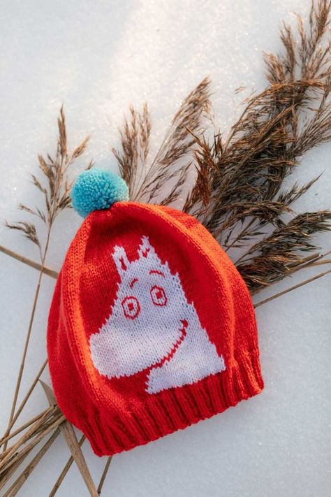 Moomin Crochet Pattern, Knitting Club, Yarn Patterns, Intarsia Patterns, Hand Knitting Yarn, Vogue Knitting, Beanie Pattern, Wool Beanie, Stockinette Stitch