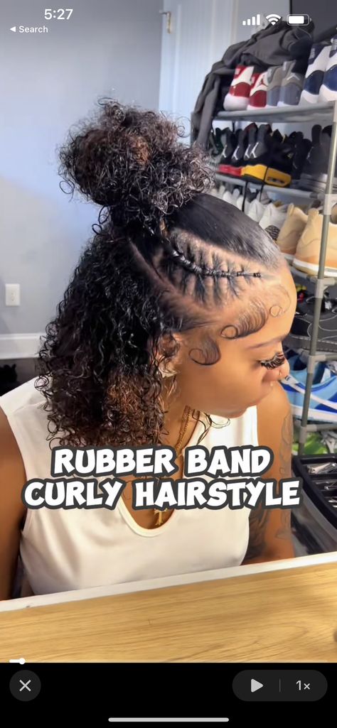 Braided Ponytail Hairstyles With Rubber Bands, Short Rubber Band Hairstyles, Natural Hairstyles For Black Women Rubber Bands, Curly Rubber Band Hairstyles, Curly Hair Rubber Band Styles, Criss Cross Hairstyle Rubber Bands, Rubber Band Hairstyles Natural Hair, Fan Bun, Quick Curly Hairstyles