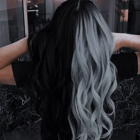 Split Dyed Hair With Black, Half Black Half White Hair, Split Dyed Hair, Hair Color Underneath, Dyed Hair Inspiration, Pretty Hair Color, Hair Stylies, Colored Hair, Dye My Hair