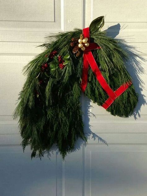 Horse head wreath Horse Head Wreath, Horse Wreaths, Wreath Kit, Horse Heads, Christmas Horses, Head Wreath, Xmas Deco, Cowboy Christmas, Western Christmas