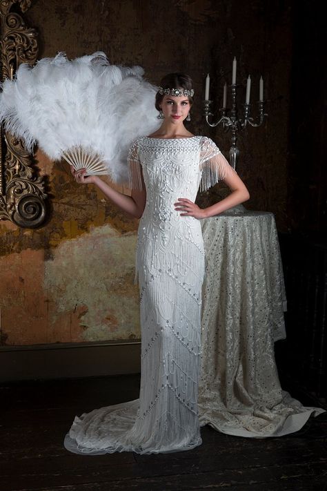 2016 Wedding Dresses: Eliza Jane Howell ‘The Grand Opera’ Collection | Photography by Estilo Charleston, Wedding Dresses Vintage 20s, Gatsby Wedding Dress, 1920s Wedding Dress, Eliza Jane, 2016 Wedding Dresses, Gatsby Style, Trendy Wedding Dresses, Gatsby Wedding