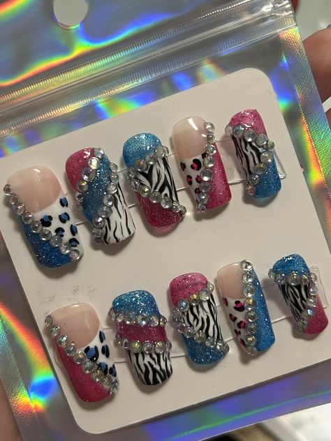 cute y2k inspired nails with pink and blue glitter colors and animal print Full Set Inspo Nails, Pink Blue Black Nails, Y2k Blue Nails, Y2k Nails Blue, Pink Animal Print Nails, Brown And Pink Nails, Y2k Inspired Nails, Blue And Pink Nails, Mcbling Nails