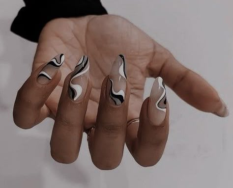 Euphoria Inspired Nails, Luxy Hair Extensions, Hands Nails, Luxy Hair, Edgy Nails, Minimal Nails, Brittle Nails, Classy Acrylic Nails, Inspired Nails