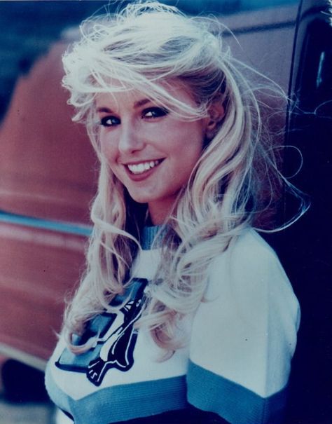 Heather Thomas. Scott Baio, Heather Thomas, The Fall Guy, Blonde Hair Looks, Famous Women, Classic Beauty, Classic Hollywood, American Actress, Celebrities Female