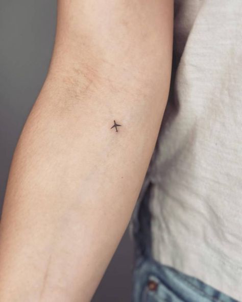 Travel Tattoo Minimalist, Fine Line Airplane Tattoo, Airplane Window Tattoo, Tiny Plane Tattoo, Tiny Travel Tattoo, Small Plane Tattoo, Small Airplane Tattoo, Tattoo Airplane, Paper Airplane Tattoo