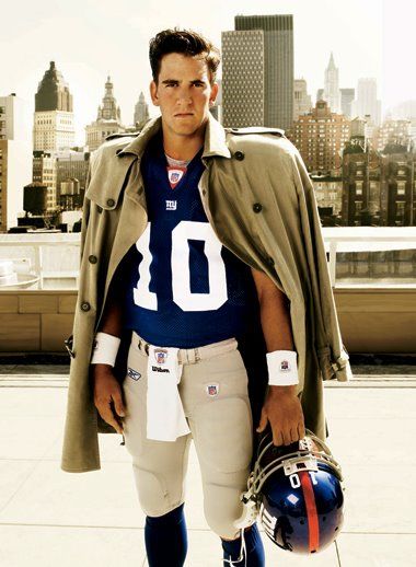 Eli Manning looks pretty good in this pic. Ny Giants Football, New York Giants Football, New York Football, Hotty Toddy, Eli Manning, Giants Football, Go Big Blue, Nfl History, Peyton Manning