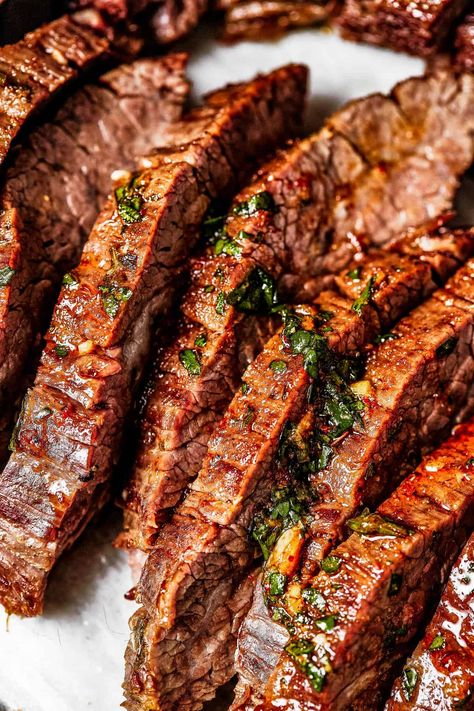 Let's make flank steak! This easy Instant Pot Carne Asada recipe is a perfect weeknight dinner, delivering juicy strips of steak in a mouthwateringly spicy citrus marinade. It’s a classic grilled steak dish made easy in the Instant Pot! Instant Pot Carne Asada, Best Grilled Pork Chops, Easy Weeknight Recipes, Oven Baked Chicken Tenders, Citrus Marinade, Carne Asada Recipes, Instant Pot Pork Chops, Weekly Menu Plan, Flank Steak Recipes