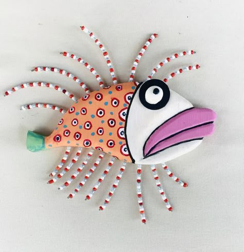 Fused Glass Fish, Folk Art Fish, Funky Fish, Whimsical Fish, Painted Fish, Fish Ideas, Fish Decor, Wood Craft Projects, Fused Glass Artwork