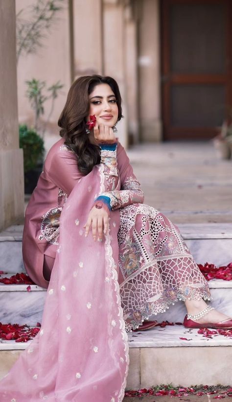 Pakistani Actress Dresses, Sajal Ali, Fancy Sarees Party Wear, Pakistani Fancy Dresses, Kurta Neck Design, Beautiful Pakistani Dresses, Bridal Lehengas, Best Pose For Photoshoot, Indian Dresses Traditional