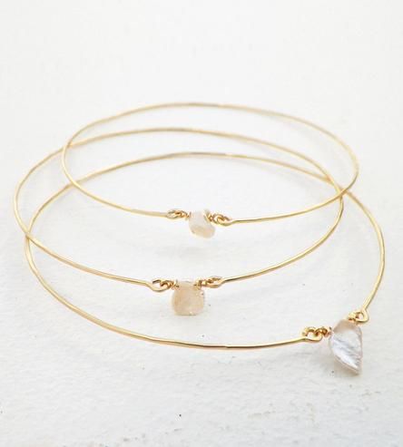 delicate bangles Prom Bracelet, Bridesmaid Bracelets, Boho Wedding Jewelry, Bride Bracelet, Pearl Bangle Bracelet, Diy Bangle Bracelets, Diy Jewelry Rings, Leather Jewelry Diy, Pearl Bracelets