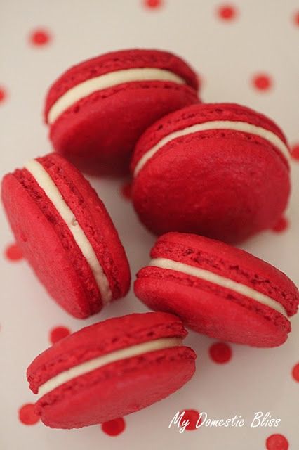 Red Velvet Macaroons, White Macarons, Red Velvet Macarons, Chocolate Macarons, Vegan Wedding Cake, Domestic Bliss, Macaron Recipe, Double Chocolate, Trend Forecasting