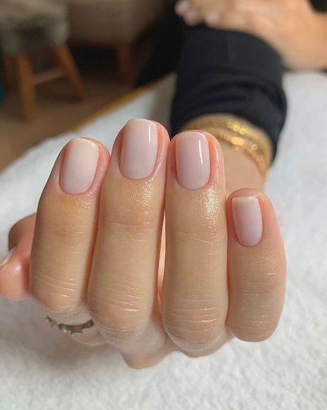 French Manicure Long Nails, Current Nail Trends, Milky Nails, Subtle Nails, Simple Gel Nails, Minimal Nails, Classic Nails, Nail Styles, Popular Nails