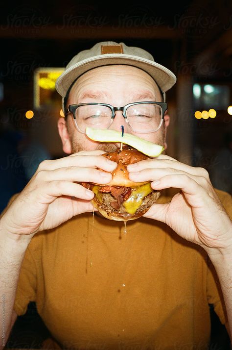 Young Male Eats Larger Hamburger  male eating messy cheeseburger in restaurant   #food #portrait #unhealthy #hungry #nutrition #meal #burger Burger Restaurant, People Food, Smash Burger, People Eating, Marmaris, Food Styling, Lifestyle Photography, Food Photo, Pose Reference