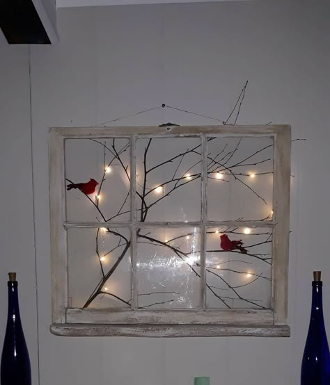 Window Shutter Crafts, Window Frame Art, Window Pane Decor, Diy Christmas Window, Old Window Decor, Painted Window Frames, Antique Window Frames, Window Frame Picture, Painted Window Art