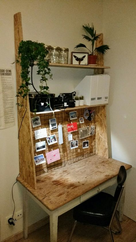 vintage table ans grids, OSB shelfs = cool writing desk. by Candice Besserve Osb Table, Maker Space, Garage Office, Crafts Room, Office Crafts, Craft Room Office, Cool Writing, Room Aesthetic, Writing Desk