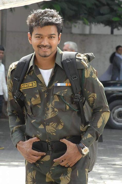 Thuppaki Vijay Images, Vijay Images, Joseph Vijay, Ilayathalapathy Vijay, Mahesh Babu Wallpapers, Actor Vijay, Famous Indian Actors, Film Posters Art, Vijay Actor