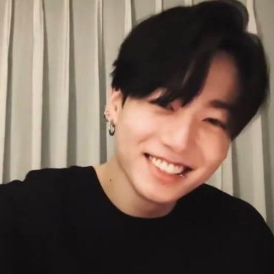 Instagram Profile Pic, Jungkook Smile, Smile Pictures, Smile Icon, Jungkook Icon, Blackpink Poster, Pretty Smile, Dream Boy, Smile On