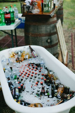 Beer Bar Wedding, Beer Bath, Toms Wedding Shoes, Beer Ideas, Antique Style Wedding, Drink Bar, Arch Decoration Wedding, All Beer, Taco Bar