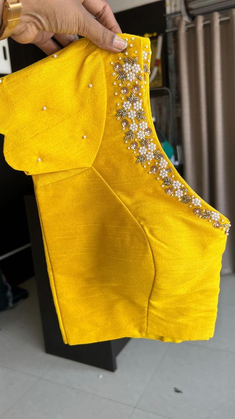 Handcrafted Sarees by Shobana Nithin | Comment “Link” to get direct link 🔗 of the Product..! Yellow floral silk saree with silk yellow handmade blouse ..!… | Instagram Yellow Saree With Yellow Blouse, Yellow Blouse Designs Latest, Organza Saree Blouse Designs Latest, Yellow Saree For Haldi, Floral Silk Saree, Organza Saree Blouse Designs, Yellow Blouse Designs, Haldi Saree, Yellow Silk Saree