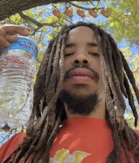 Earl Sweatshirt Pfp, Earl Sweatshirt Aesthetic, Earl Sweatshirt Wallpaper, Ugly Photos, Early Man, Best Music Artists, Earl Sweatshirt, Sweatshirt Aesthetic, Odd Future