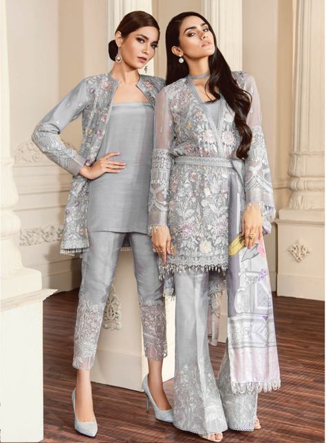 Pakistani Formal Dresses, Pakistani Fashion Casual, Pakistani Wedding Outfits, Pakistani Dresses Casual, Pakistani Fashion Party Wear, Salwar Kamiz, Chiffon Collection, Designer Party Wear Dresses, Stylish Dresses For Girls