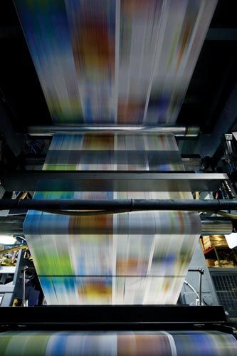 Newspaper Printing Press, Eco Printing Tutorial, Paper Press, Newspaper Printing, Machine Age, Offset Printing, Beach Posters, Photo Banner, San Clemente