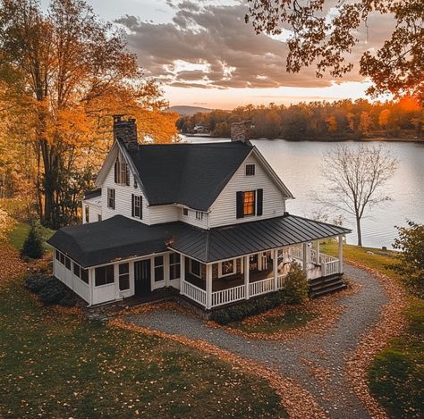 Cozy Home Exterior, House With Land, Dream Life House, Cute House, Dream House Exterior, House Goals, Dream House Plans, Pretty House, Dream Rooms