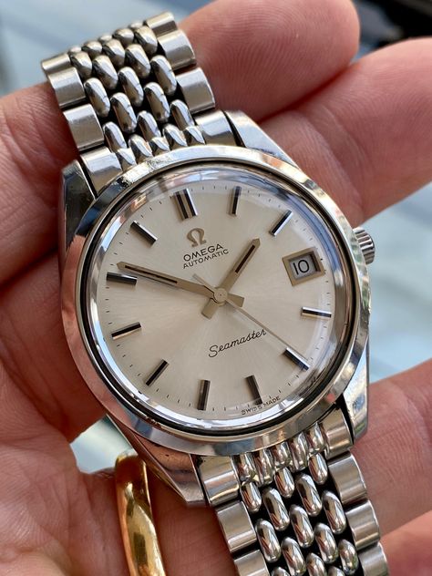 Omega Watch Vintage, Nice Watch, Most Expensive Watches, Suit Man, Watches Rolex, Vintage Omega, Expensive Watches, Bracelet Vintage, Omega Seamaster