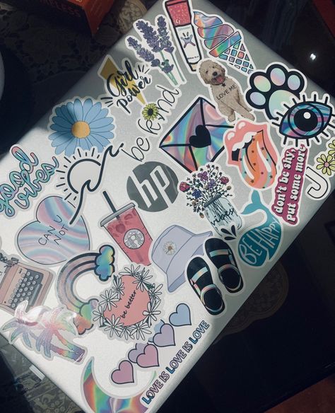 Decorate Laptop Stickers, Aesthetic Laptop Sticker Ideas, Laptop Sticker Layout, Laptop Inspo Stickers, Decorating Laptops With Stickers, Laptop Stickers Collage Ideas, Stickers On Laptop Layout, Laptop Accessories Aesthetic, Aesthetic Laptop Lockscreen