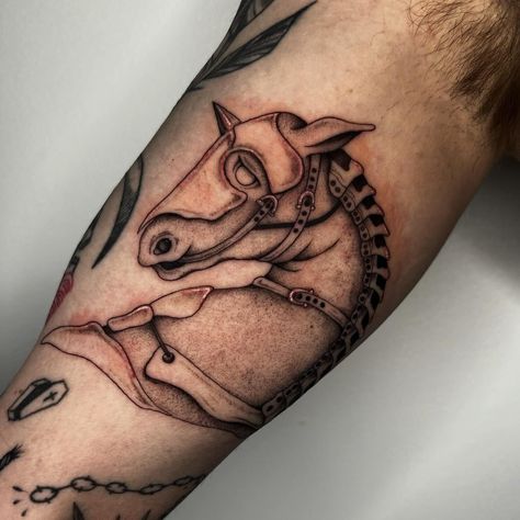 New armored horse on @tsp.tattoo to finish his sleeve on his inner arm ✨🖤 🔖#idahofallstattoo #pocatellotattoo #rexburgtattoo #twinfallstattoo #boisetattoo medieval horse tattoo, fineline medieval tattoo Armored Horse, Medieval Horse, Medieval Tattoo, Armor Tattoo, Fineline Tattoo, Horse Armor, Horse Tattoo, Twin Falls, S Tattoo