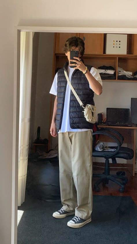 Blockcore Outfit Men Aesthetic, College Guy Outfits, Chuck 70 Outfit, Converse Outfit Men, Hongkong Outfit, Dickies Style, Guys Fits, Boyfriend Outfit, Guy Fits