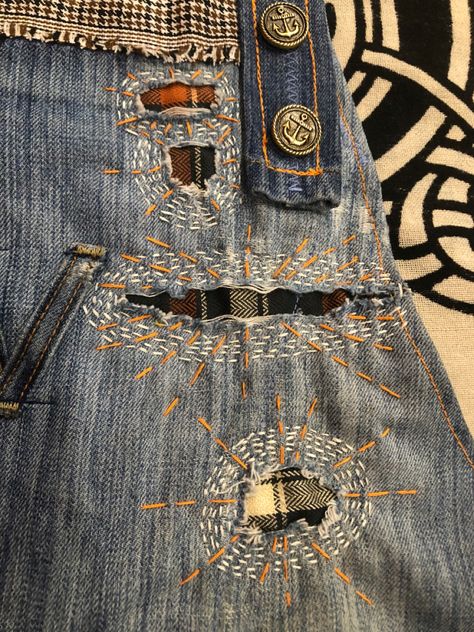 Jeans Mending, Visible Mending Jeans, Jean Mending, Jeans Apron, Patch Pants, Denim Embroidery, Embroidery Lessons, Textile Art Embroidery, Denim Art