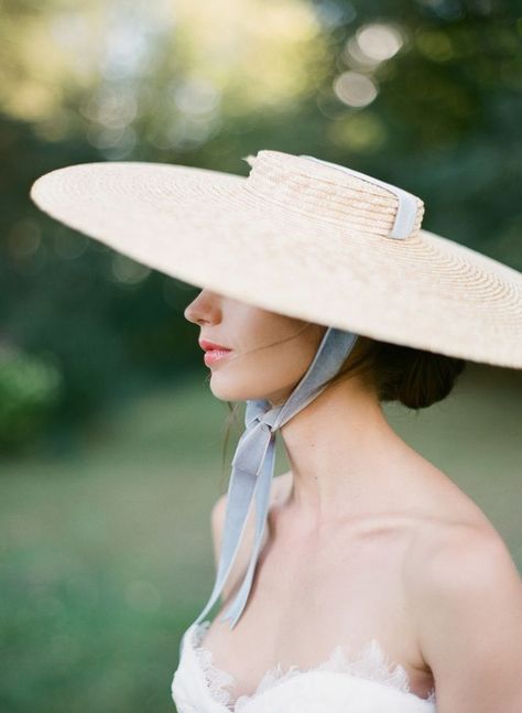 Instead of going for an abstract fascinator at her royal-inspired wedding, this bride donned an elegant Krasnova hat, which was secured with a blue velvet ribbon. The elegant look was styled by Janie Lucia of Idyll Stories. Wedding Suits For Bride, Outdoor Winter Wedding, Embellished Wedding Dress, Red Bouquet Wedding, Winter Wedding Bouquet, Bridal Hat, Wearing A Hat, My Favorite Image, Wedding Hats