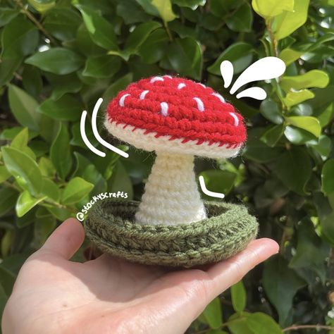 Crochet Mushroom Jewellery Holder, Crochet Mushroom Jewelry Holder Pattern, Crochet Jewelry Dishes, Crochet Mushroom Earrings, Earing Holder Crochet, Crochet Mushroom Jewelry Holder, Crochet Earing Hanger, Crochet Jewelry Organizer, Crochet Mushroom Pattern