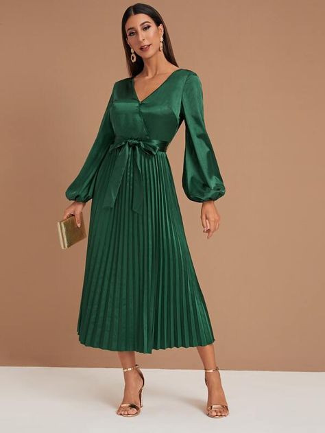 Bishop Sleeve Pleated Belted Satin Dress | SHEIN Satin Dress Long Sleeve, Green Pleated Dress, Satin Dresses Long Sleeve, Mode Kimono, Soiree Dress, Satin Dress Long, Chique Outfits, Shein Dress, Bishop Sleeve