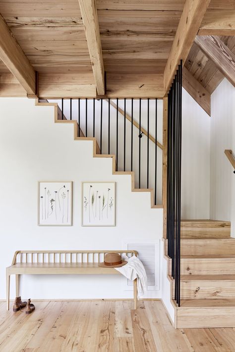 Find the Perfect Staircase Design for Your Home, Regardless of Size Widening Staircase, Open Switchback Staircase, Open Oak Staircase, Open Wooden Staircase, Traditional Floating Staircase, Wood Stair Treads, Tiny Office, Timber Staircase, Staircase Ideas