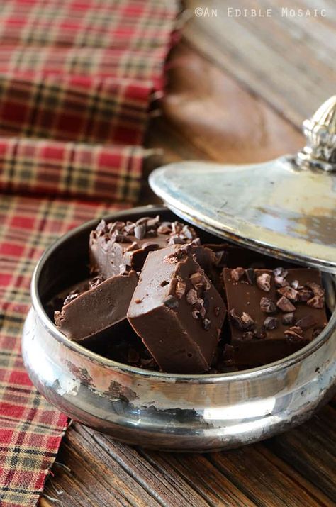 Easy Mocha Fudge with Cacao Nibs Mocha Fudge Recipes, Best Fudge Recipes, Cacao Nibs Recipes, Christmas Sweets Recipes, The Best Fudge, Gingerbread Chocolate, Mocha Fudge, Best Fudge Recipe, Health Bars