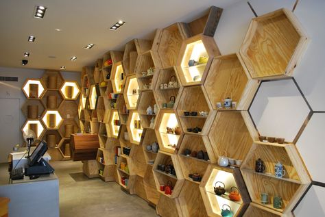 Honey Store, Bee Shop, Honey Packaging, Honey Shop, Honey Design, Bee Inspired, Design Technology, Retail Store Design, Boutique Interior