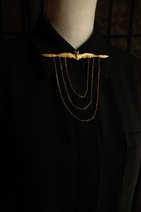 Collar Pins Women, Bat Collar, Classy Edgy, Bat Jewelry, Collar Pin, Wing Jewelry, Collar Chain, Collar Pins, Mode Boho