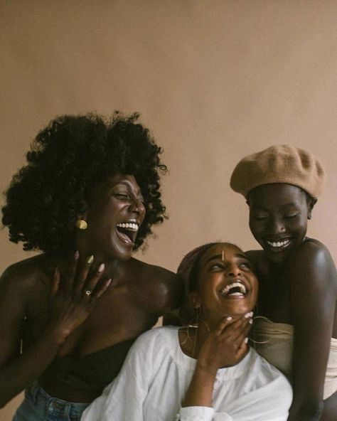 Portrait of Black women smiling. Celebrate Black womxn joy. Portrait by @deunivory #melanin #blackgirlmagic #smile Hanahana Beauty, Natural Skincare Brands, Photographie Portrait Inspiration, Three Women, Black Photography, Perfectly Posh, Skincare Brand, Diy Beauty Hacks, Natural Skincare