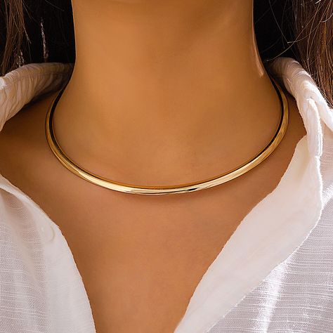 Metal Choker Necklace, Metal Choker, Chain Fashion, Silver Choker, Iron Metal, Gold Necklace Women, Vintage Iron, Geometric Pendant, Necklace Size