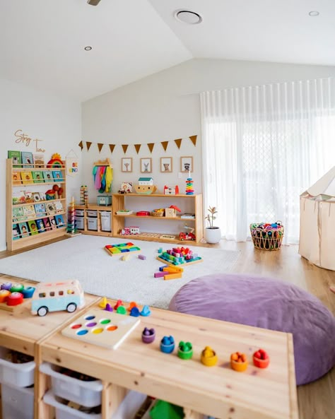 Toddler Daycare Rooms, Home Daycare Rooms, Home Daycare Ideas, Daycare Rooms, Daycare Room, Baby Playroom, Montessori Playroom, Montessori Room, Boys Playroom