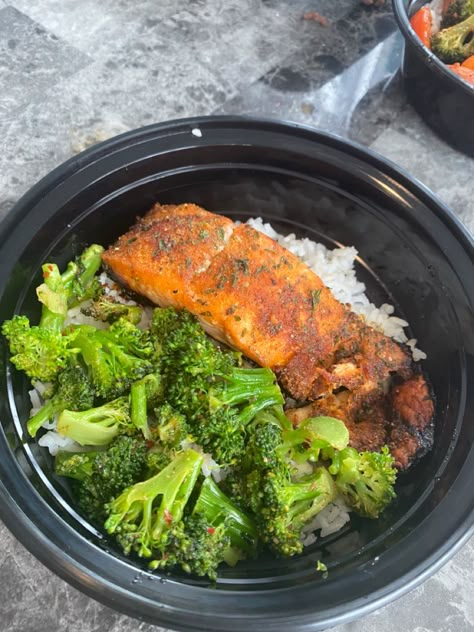 Homey glazed baked salmon & broccoli over white rice Salmon And White Rice, Salmon And Rice Meal Ideas, Salmon Rice Broccoli, Salmon Rice Veggies, Salmon And Rice Dinner, Salmon Meal Prep, Salmon And Broccoli, Healthy Low Calorie Meals, Salmon And Rice