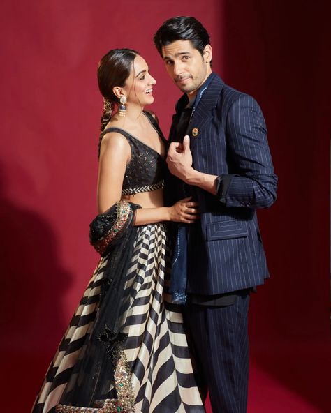 Have Sidharth Malhotra And Kiara Advani Finalized Wedding Destination? | ShaadiWish Kiara Siddharth Wedding, Sidkiara Photo, Lehenga Kiara Advani, Siddharth And Kiara, Sid Kiara Wedding, Kiara Siddharth, Siddharth Kiara, Sid And Kiara, Kiara And Sidharth