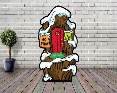 Grinch Mountain, Whoville Sign, Mount Crumpit, Grinch Yard Decorations, The Grinch Dog, Grinch Sign, Grinch Crafts, Christmas Party Crafts, Direction Sign