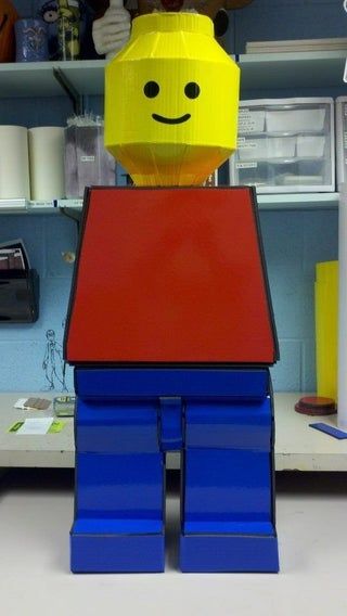 Lego MiniFig Giant: 7 Steps (with Pictures) Giant Lego Blocks, Hometown Christmas, Team Awesome, Lego Halloween, Lego Head, Lego Christmas, Lego People, Lego Minifigs, Lego Mini