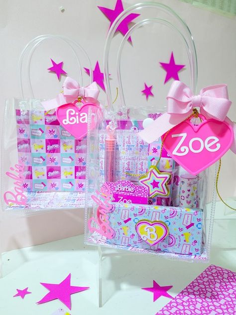 Summer Bday Party Ideas, Barbie Favors, Barbie Party Decorations, Barbie Theme Party, Birthday Party Treats, 5th Birthday Party Ideas, Barbie Birthday Party, Girl Birthday Decorations