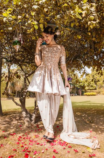 Sue Mue Info & Review | Bridal Wear in Delhi NCR | Wedmegood Short Frock Dresses, Dhoti Dress, Bridal Suits, Short Frock, Pakistani Formal Dresses, Kurti Designs Party Wear, Pakistani Bridal Dresses, Dress Indian Style, Stylish Dresses For Girls